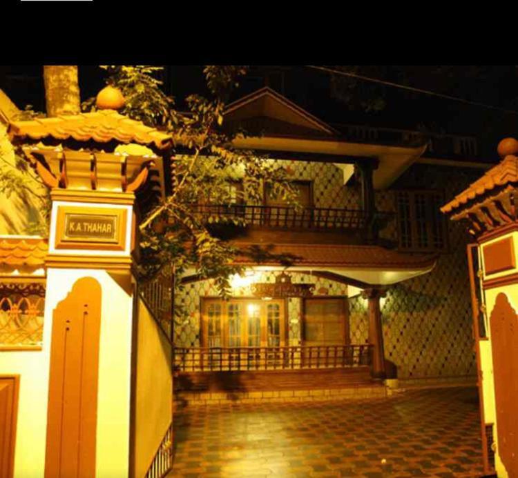 Kuppath Inn Kochi Ngoại thất bức ảnh